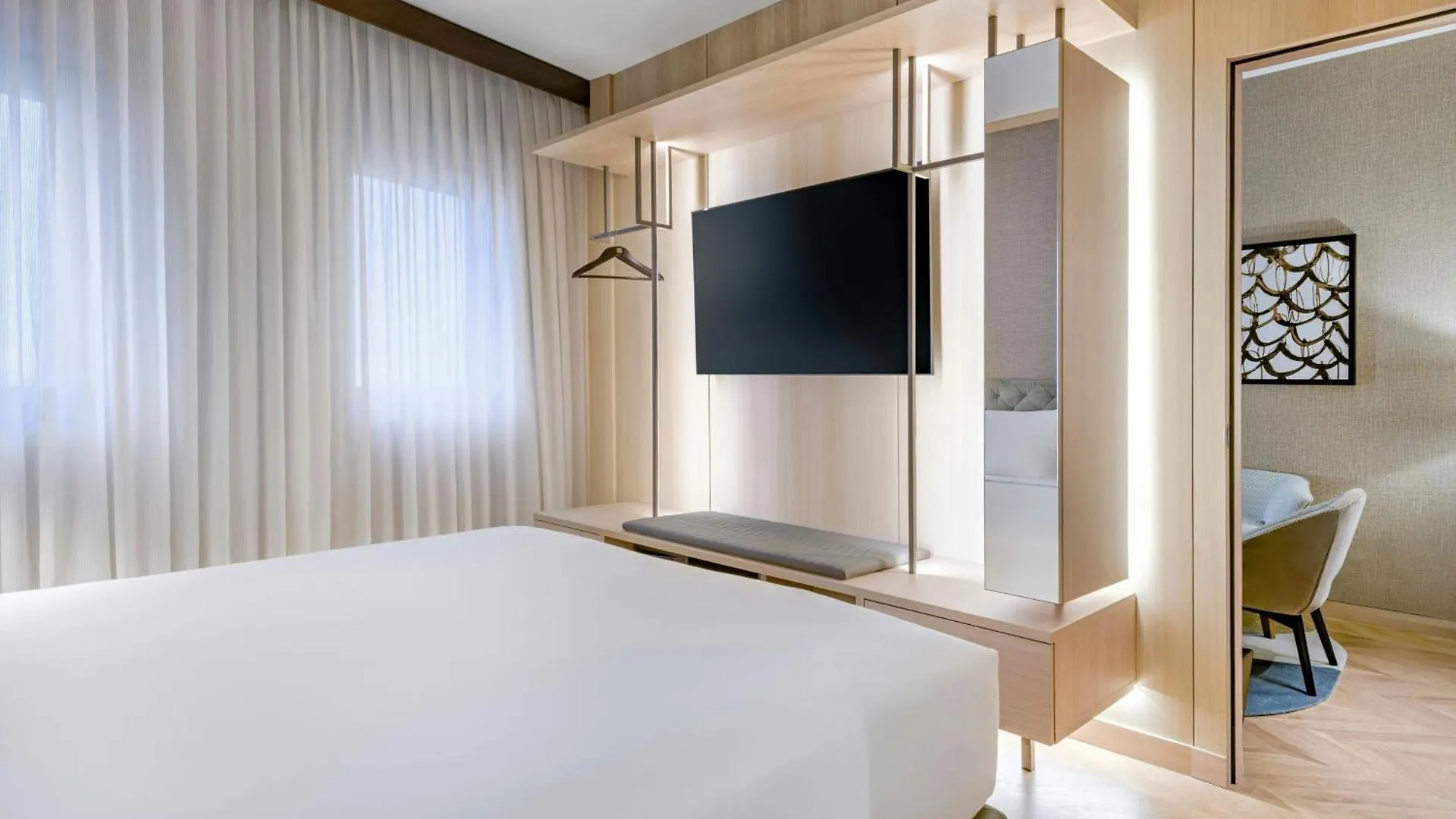 Ac Hotel Milano By Marriott 4*, Milan