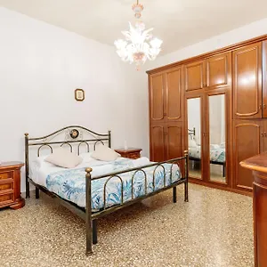 https://elegant-flat-15-minutes-to-venice-with-parking-e-netflix.hotelinveneto.com