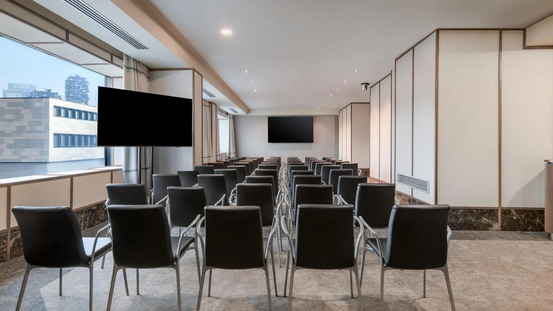 Ac Hotel Milano By Marriott 4*, Mailand