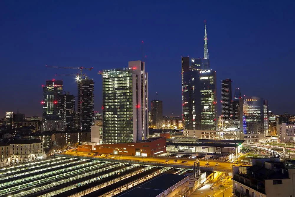 Ac Hotel Milano By Marriott 4*, Milan